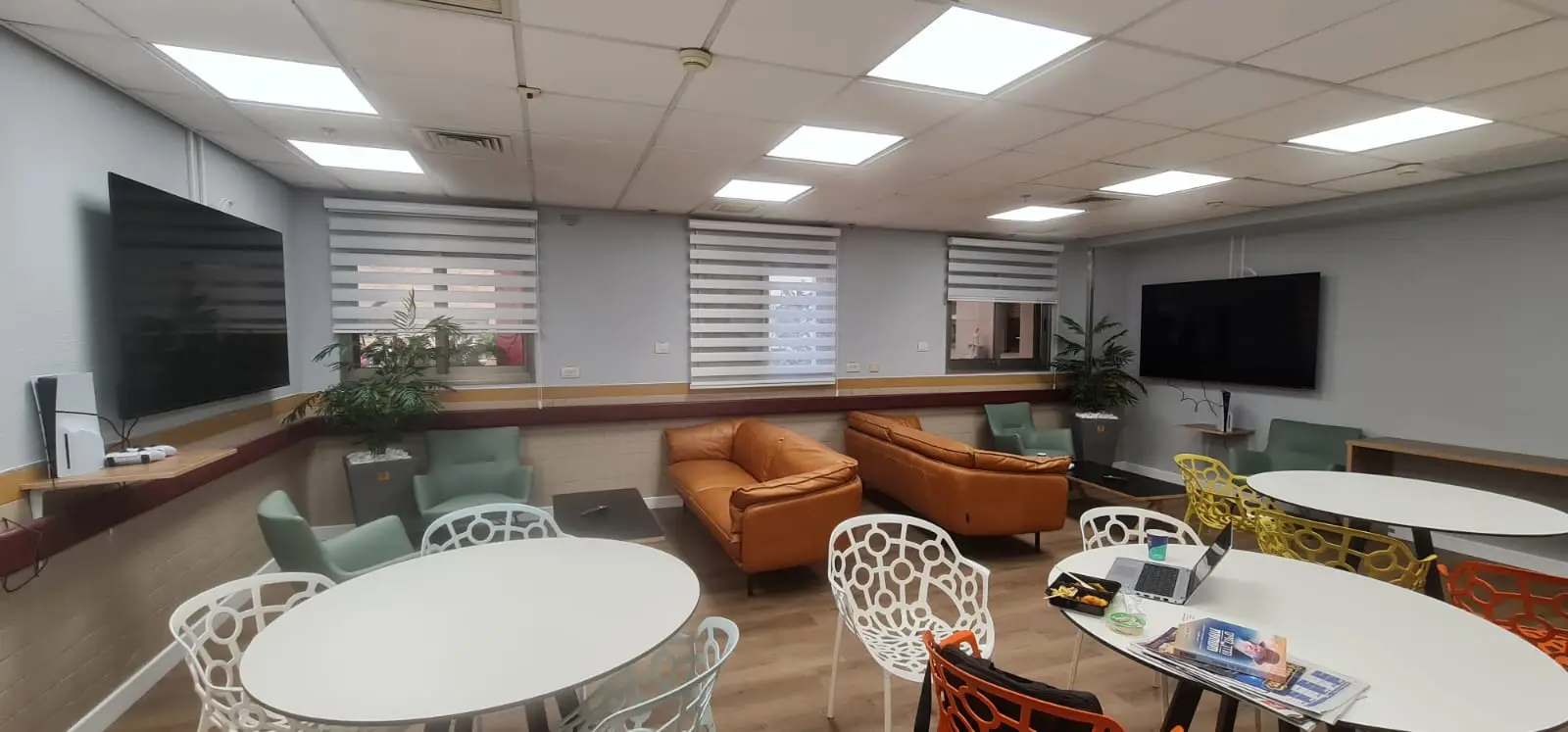 WhatsApp Image 2024-12-18 at 09.54.10